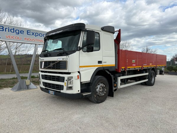 VOLVO FM9 CASSONE FISSO 7 mt DISCO