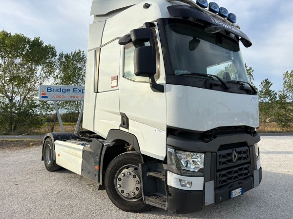 RENAULT TRUCKS serie T - euro 6