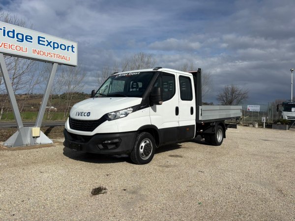 IVECO DAILY 35C14 doppia cabina 7 posti