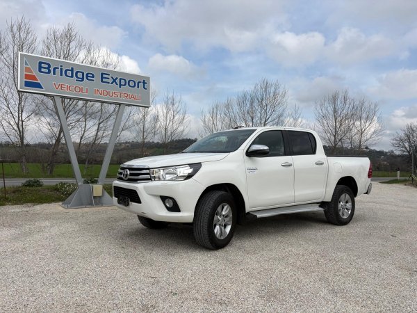 TOYOTA HILUX 2.4 PICK UP 4X4 - 2019 -