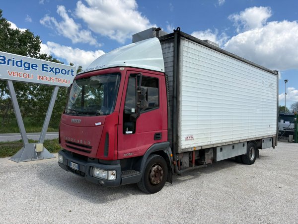 IVECO EURCARGO 80E21 autonegozio allestito